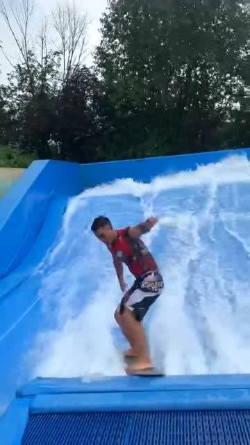 逃离天伯伦森林