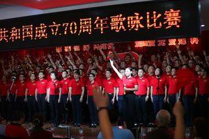 费兰是2013年佩德罗之后，首位为巴萨戴帽的西班牙国脚